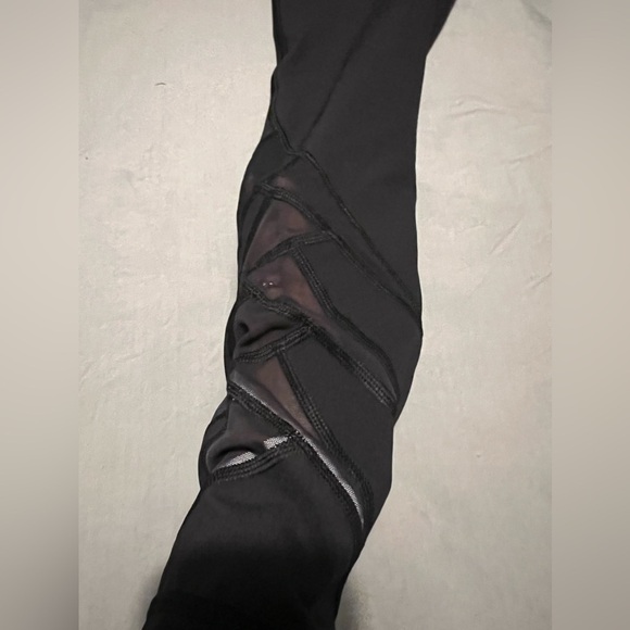 Lululemon Motionful 7/8 Tight 25" - Picture 8 of 10